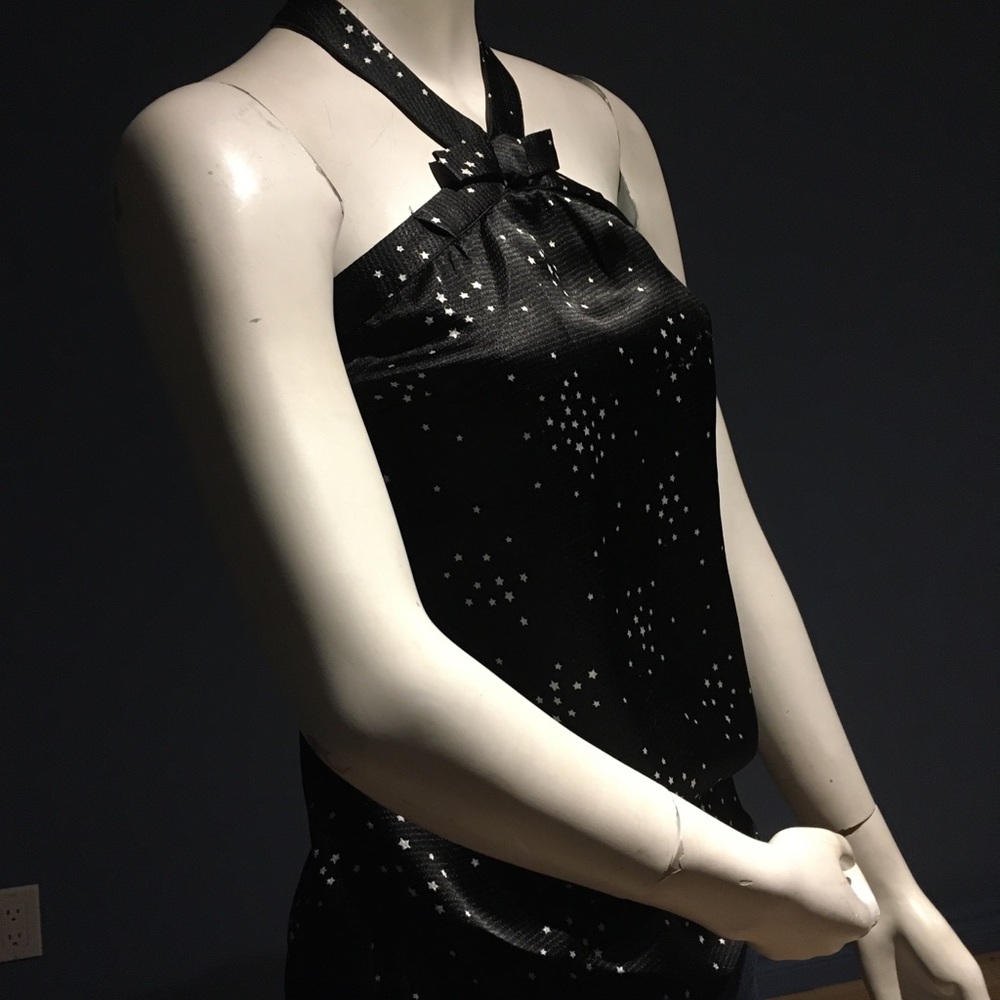 Sleeveless blouse